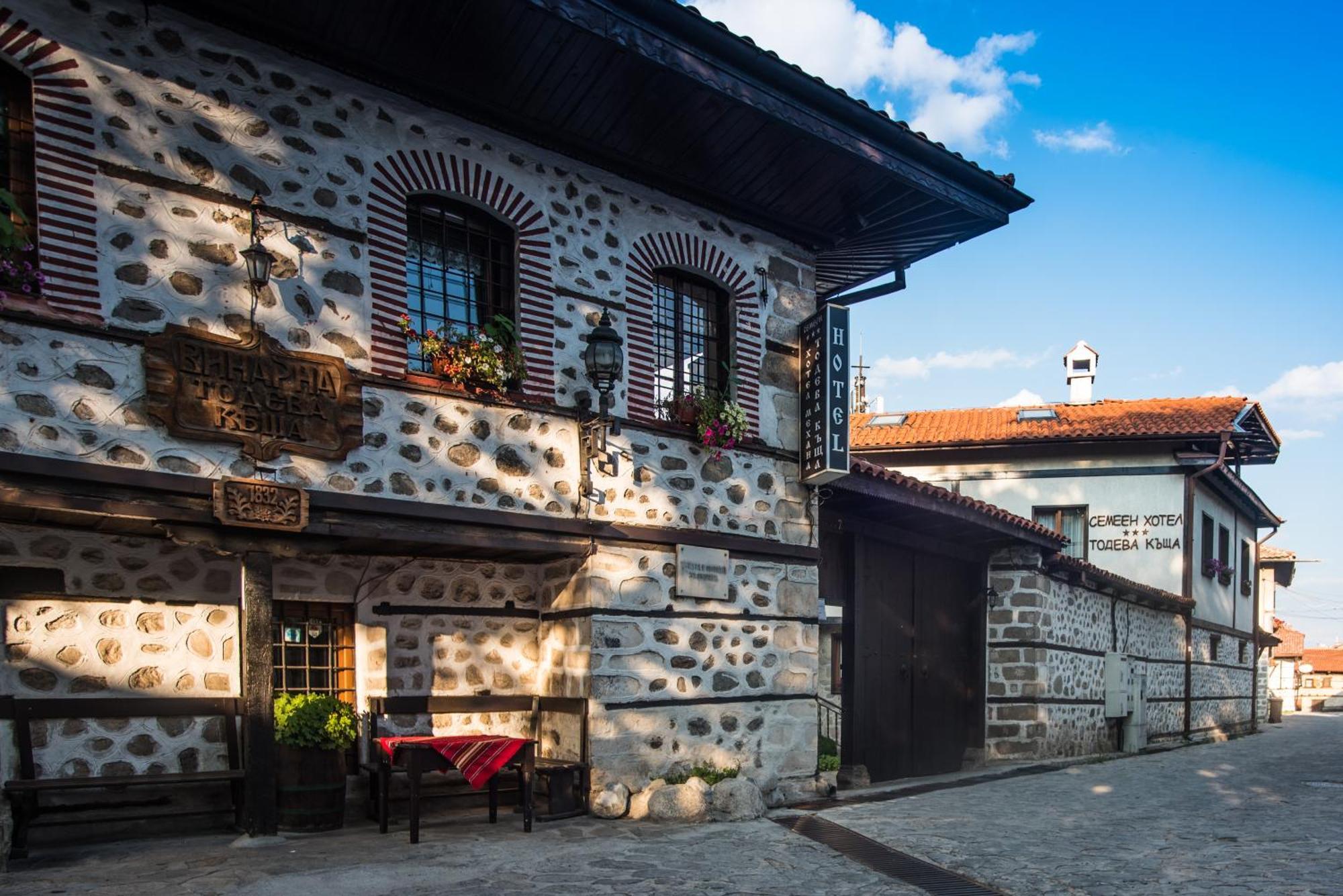 Todeva House Hotel And Tavern Bansko Exterior photo